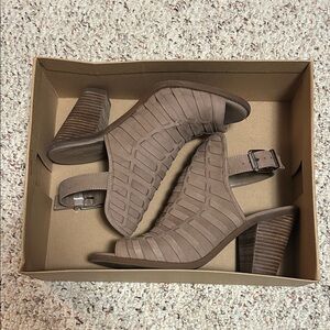 Jessica Simpson Brown Heeled Sandals